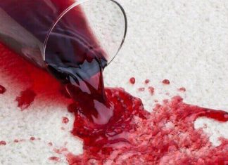 Versare il vino alla traditora: Perchè si dice? Cosa significa?