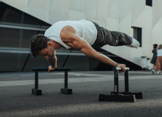 Calisthenics: attrezzatura necessaria per allenarsi da casa