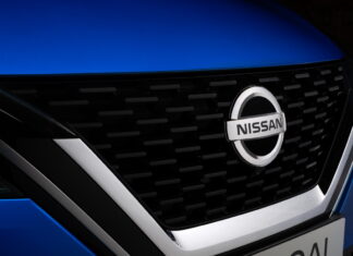 Nissan Qashqai: sostituzione pulsantiera alzacristalli