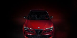 Alfa Romeo Junior: esiste una motorizzazione solo benzina?